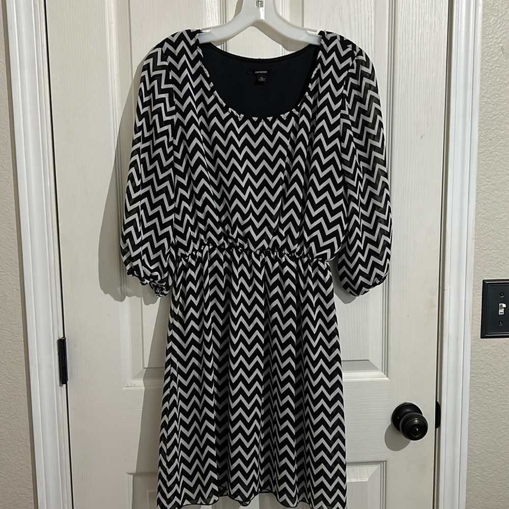 Espresso Chevron knee-length dress